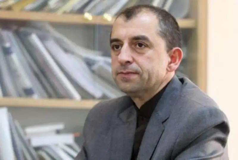 وقوع یا عدم وقوع زلزله بزرگتر قابل پیش بینی نیست