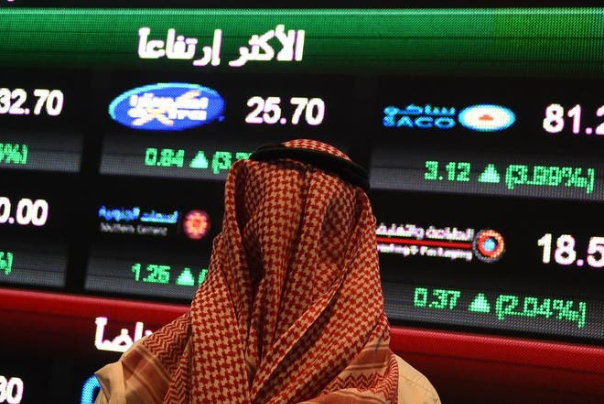 أسهم السعودية تهوي إثر رفع ضريبة القيمة المضافة