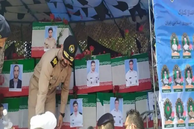 مراسم تشییع پیکر مطهر شهدای حادثه ناوچه «کنارک» برگزار شد