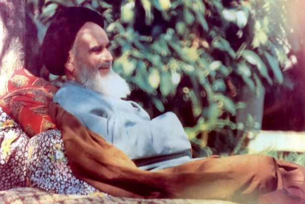 امام خمینی (ره) از عشق گفتن را از حصار شاعران سنت‌گرا بیرون آورد