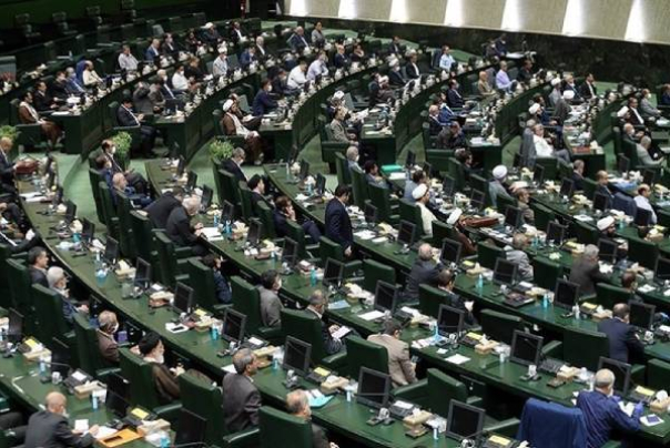 جلسات مجلس به دلیل آلودگی هوا امروز برگزار نمی‌شود