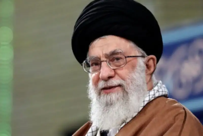 اولین ملاقات حضوری رهبر انقلاب پس از 5 ماه/ الکاظمی به دیدار آیت‌الله العظمی خامنه‌ای می‌رود