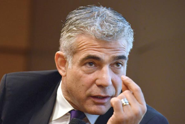 לפיד: נתניהו פוחד מפני החרדים