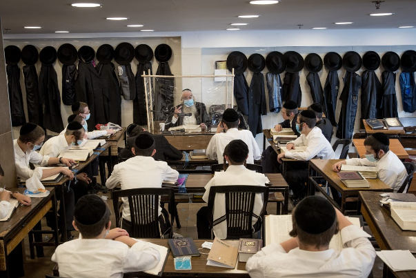 למרות המגבלות הקורונה 10,000 תלמידי ישיבות ילמדו בניגוד להנחיות