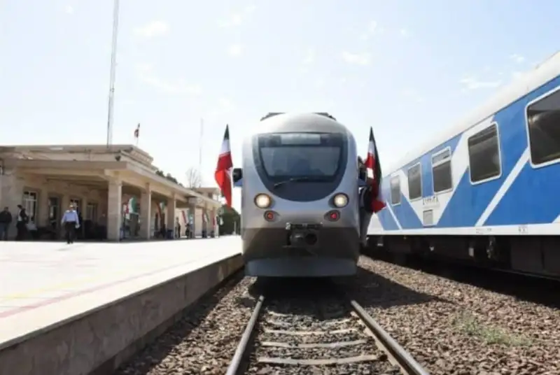 10 ماه پس از شیوع کرونا؛ فروش بلیت قطار به بیماران کرونایی ممنوع شد