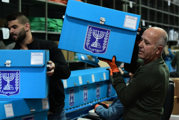 הממשלה הטילה גם את עלות הבחירות מחדש אנשים במהלך המיתון