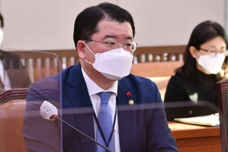 معاون وزیر خارجه کره جنوبی یکشنبه راهی ایران می شود