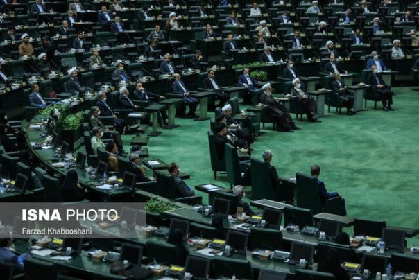 گزارش استنکاف رییس جمهور از ابلاغ قوانین به صحن علنی مجلس می‌رود