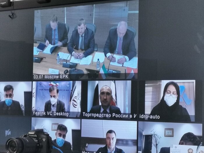 إيران و روسيا تبحثان التعاون بانتاج الطائرات والسفن والسيارات