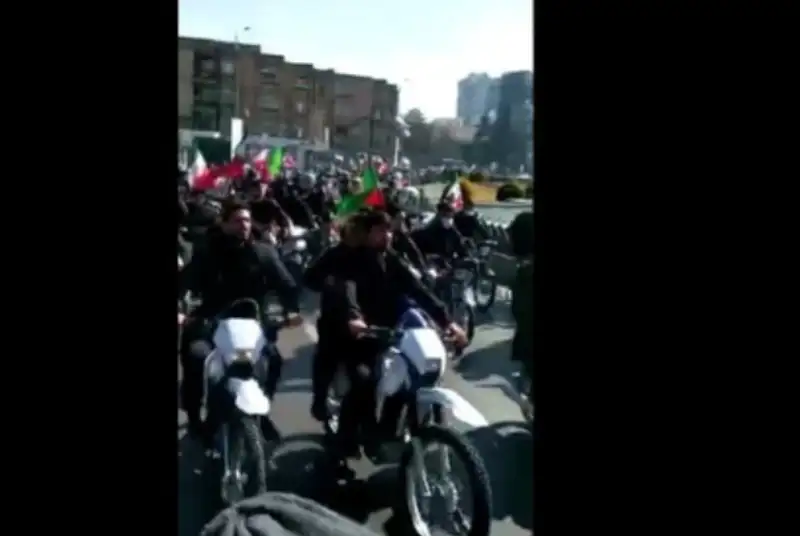 دستور شناسایی عاملان و محرکان توهین به رییس جمهوری صادر شد