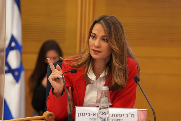 שאשא ביטון: "נתניהו מפחד להתמודד מולי אז הוא שולח שליחים"
