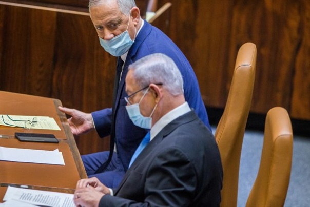 גנץ: אלו שני תחומי טאבו שהצבתי לנתניהו