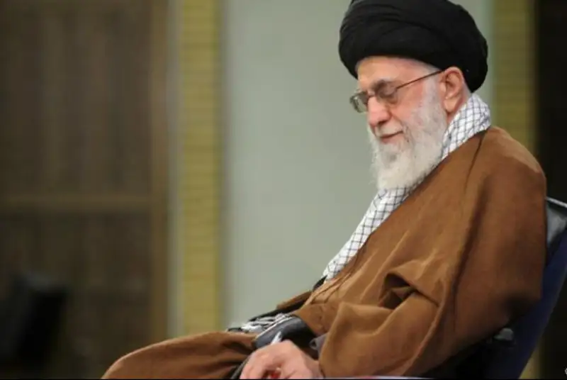 تسلیت رهبر معظم انقلاب در پی عروج سردار حجازی: فقدان او حقاً مایه‌ی تأسف و اندوه است