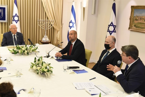 14 ימים למנדט: ''אם נתניהו ייכשל, האופציות פתוחות''