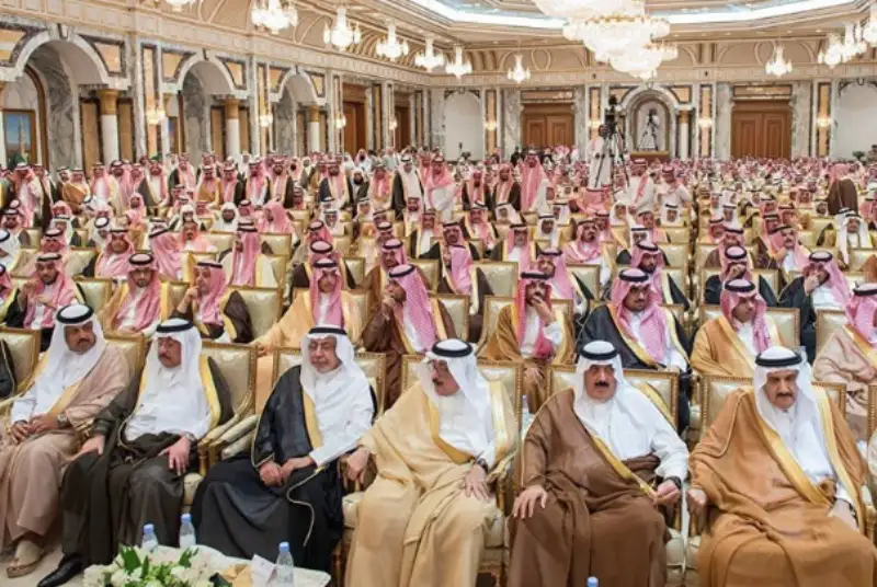 اوضاع آشفته دربار سعودی/«بن سلمان» برادرش را ممنوع الخروج کرد