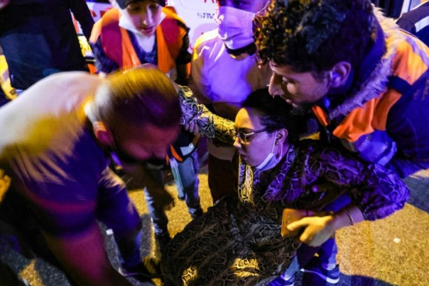 10 اصابات في صفوف المقدسيين.. والعدو يقصف موقعاً للمقاومة شرق دير البلح