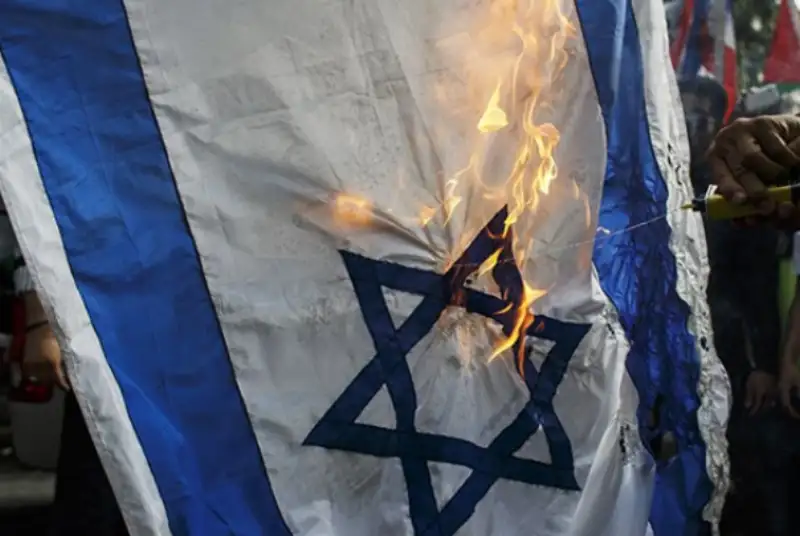 فیلم: تظاهرات مردم آلمان در حمایت از فلسطین توسط پلیس به خشونت کشیده شد