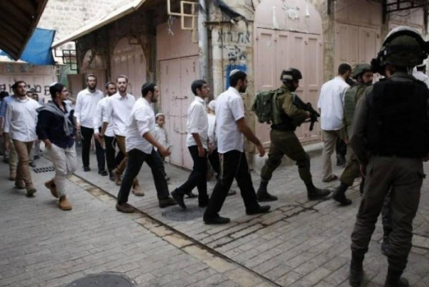 فلسطين.. اعتداءات المستوطنون متواصلة والفصائل بغزة تحذّر عباس من التفرّد بالقرار