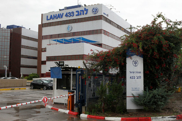 המשטרה עצרה עוזר ומקורב לשר, הם חשודים בשחיתות