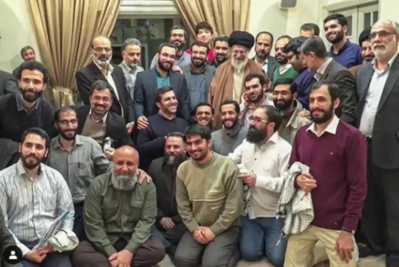 پخش سومین قسمت مستند "غیررسمی" رهبر معظم انقلاب اسلامی