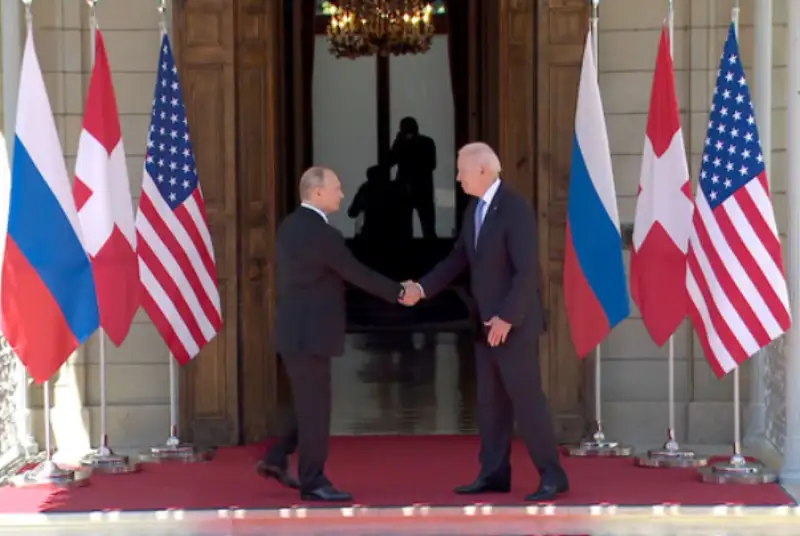 آغاز نشست پوتین و بایدن