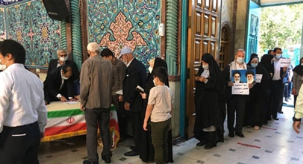 بدء عملية الاقتراع لانتخاب رئيس ايران الثامن