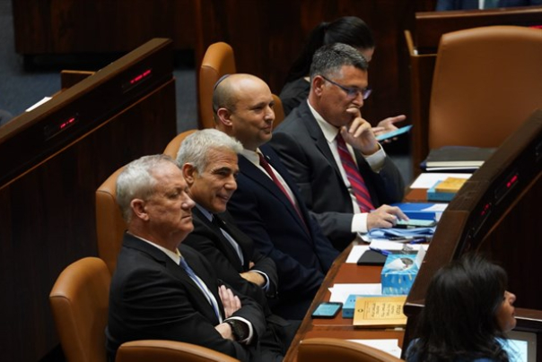 ועדת חקירה בפרשת הצוללות | בני גנץ: שלחתי טיוטה. גדעון סער: לא קיבלתי