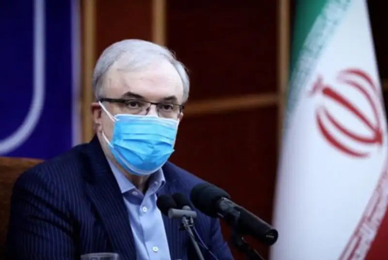 نمکی: در ماه‌های آینده کمبود واکسن نخواهیم داشت