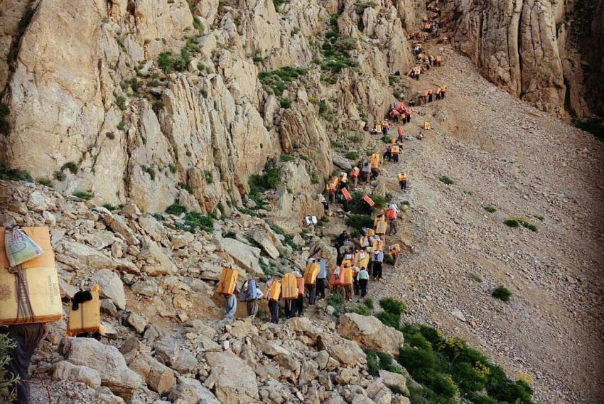 شلیک به کولبرها با توجیه‌ احتمال دشمن بودن/کشته شدن 4 کولبر طی 2 هفته اخیر