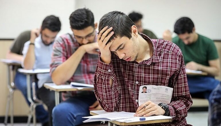 اعتراض داوطلبان به طراحی سوالات خارج از کتاب‌ درسی در کنکور