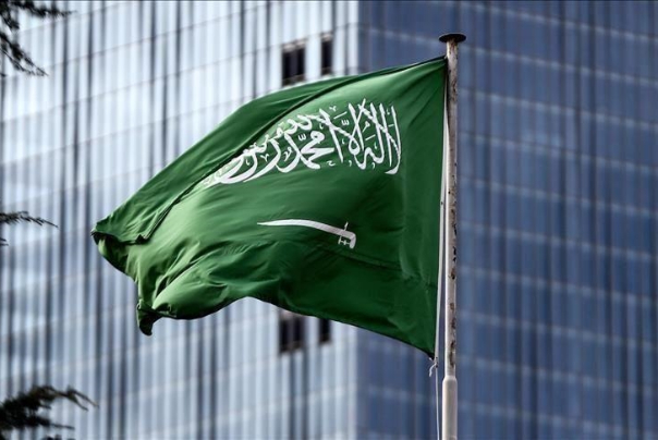أمير سعودي يهاجم إعلام نظامه.. والرياض تفرج عن أبرز دعاة التطبيع