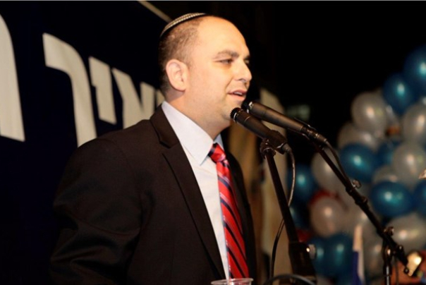 ארגון השמאל הקיצוני נגד ראש העיר לוד יאיר רביבו