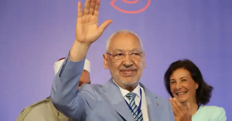 «راشد الغنوشی» به بیمارستان نظامی منتقل شد