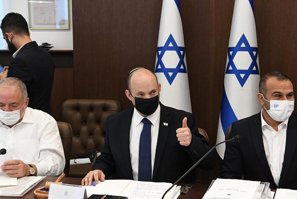 לפיד: "מנסים לשנות הרגלים"; נתניהו: "תקציב גרוע כזה עוד לא ראיתי"