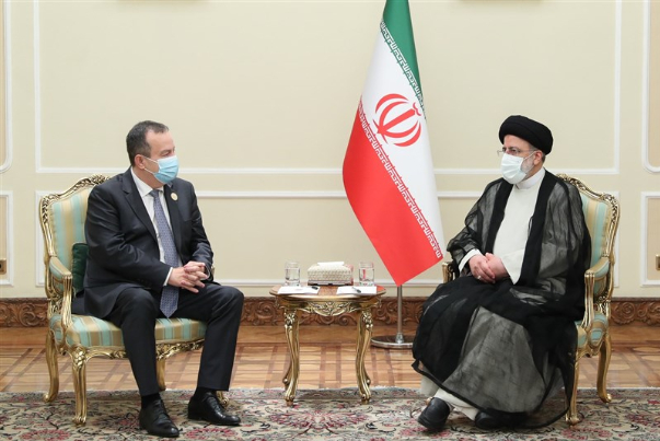 دیدار رئیسی با  رئیس مجلس صربستان