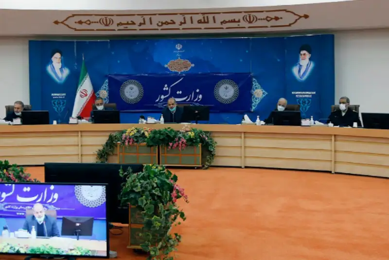 وزیر کشور: برنامه هایی برای اشتغال معتادان پیش بینی می شود