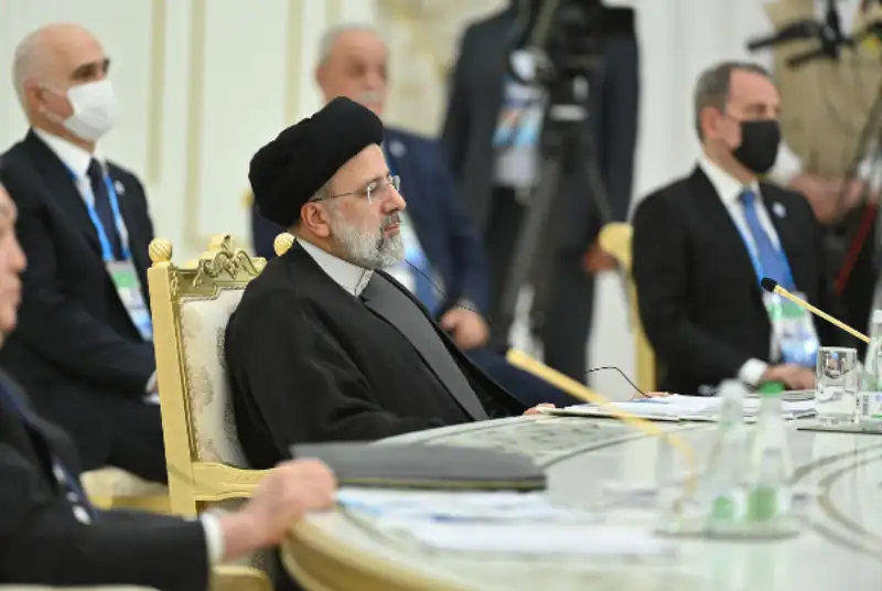 دروغ بزرگ رسانه سعودی درباره سخنرانی رئیس جمهور در اجلاس سران اکو