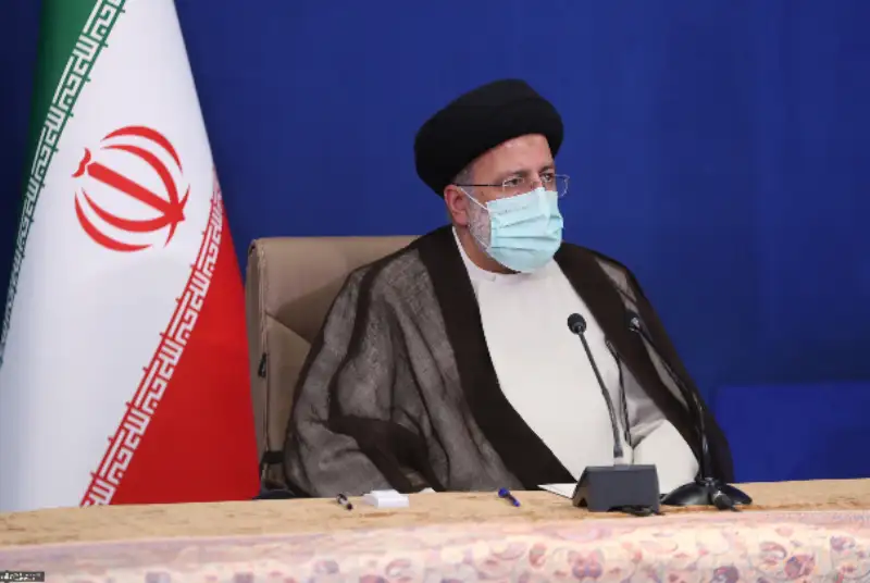 رئیسی جلسه فوق‌العاده کرونا را برگزار کرد؛ لزوم رعایت پروتکل‌های بهداشتی و تسریع در واکسیناسیون