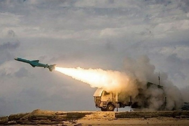 الحرس الثوري يختبر بنجاح صواريخ كروز بحرية