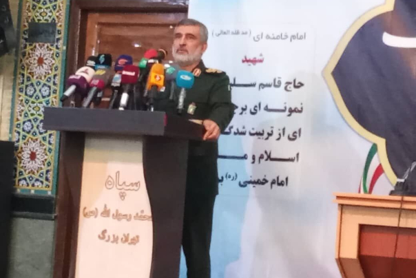 العميد حاجي زادة: تأثير الشهيد سليماني في المنطقة اليوم أكثر مما مضى