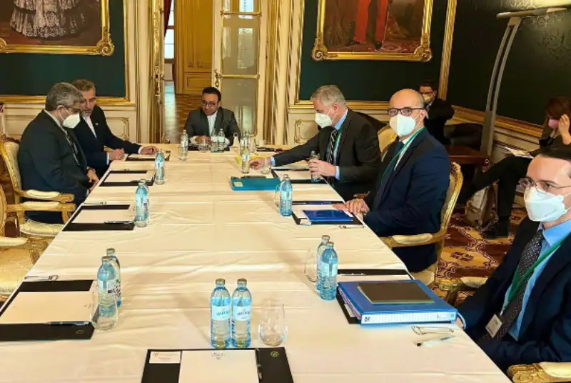 زیاده‌خواهی های آمریکا در وین