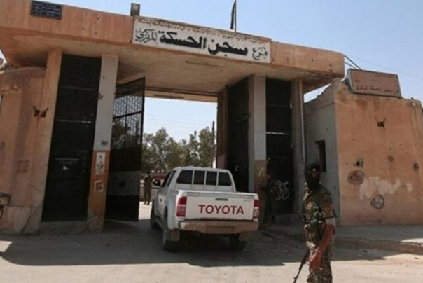 وصول 'دواعش' فارّين إلى ريف دير الزور.. سجن الحسكة: لا استتباب لـ'قسد'