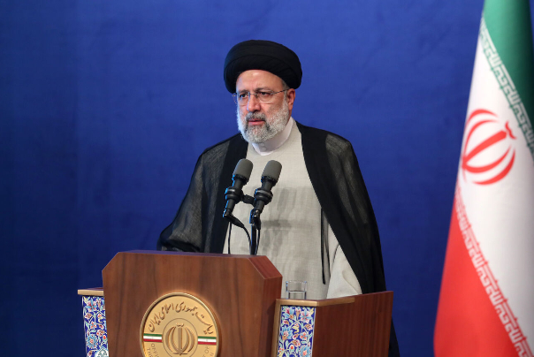 آیت‌الله رئیسی: کتابخوانی نقش بسیار مهمی در تحلیل سیاسی و اقتصادی دارد