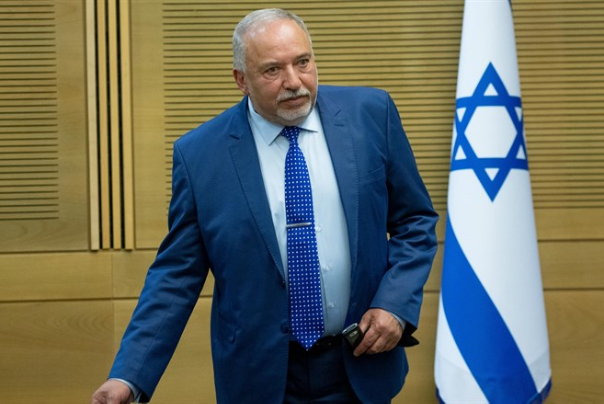 אביגדור ליברמן מתנצל על פליטת הפה בישיבת הממשלה