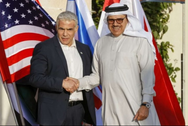 البحرين تحتل ريادة التطبيع مع العدو