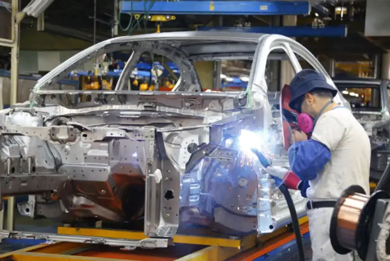 افزایش تولید خودرو با تخصیص 30 هزار و 930 نفر ساعت کار در سایپا