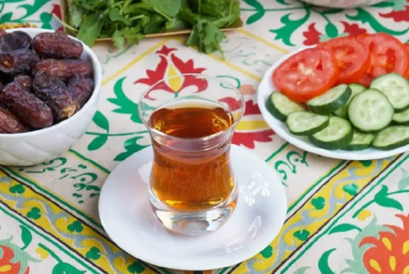 حذف افطار یا سحر توصیه نمی شود