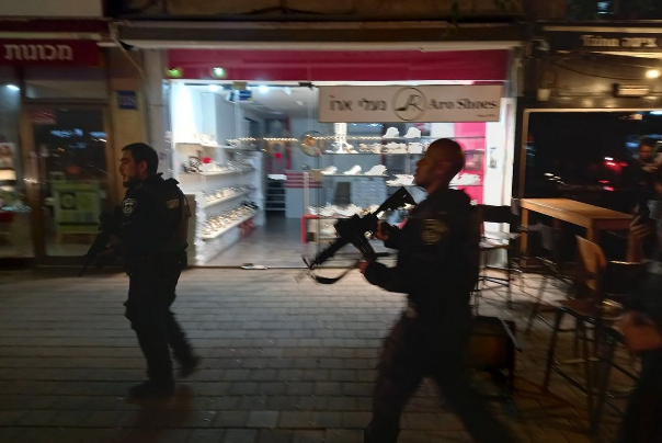 מבצע הרואי ב"תל אביב"... ההתנגדות מקימה את משוואת הטרור
