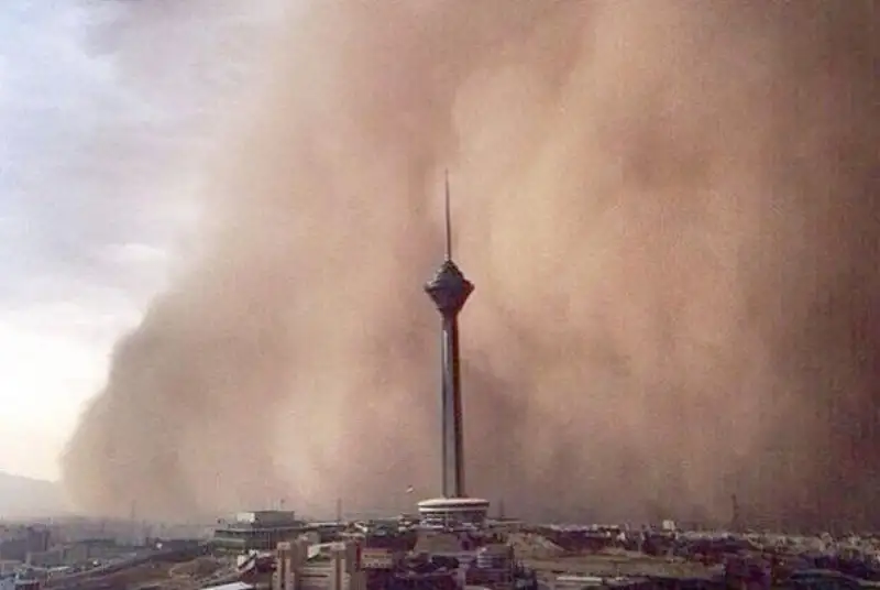 خیزش گرد و خاک همچنان پدیده غالب کشور است