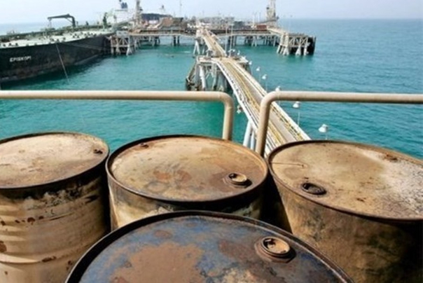 توقیف 2 فروند شناور حامل سوخت قاچاق در آب‌های جاسک
